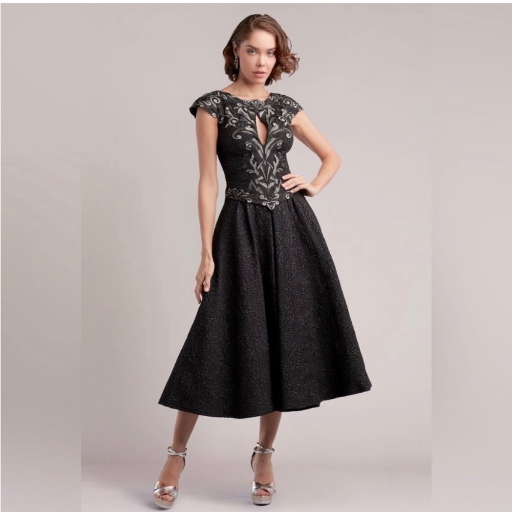 NEW Tadashi Shoji ROSE MOTIF JACQUARD CAP SLEEVE MIDI DRESS BLACK SILVER SIZE 6